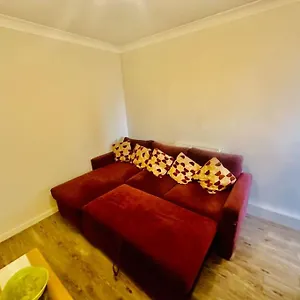 Apartment 3 Bed Sky Se15 Peckham, London